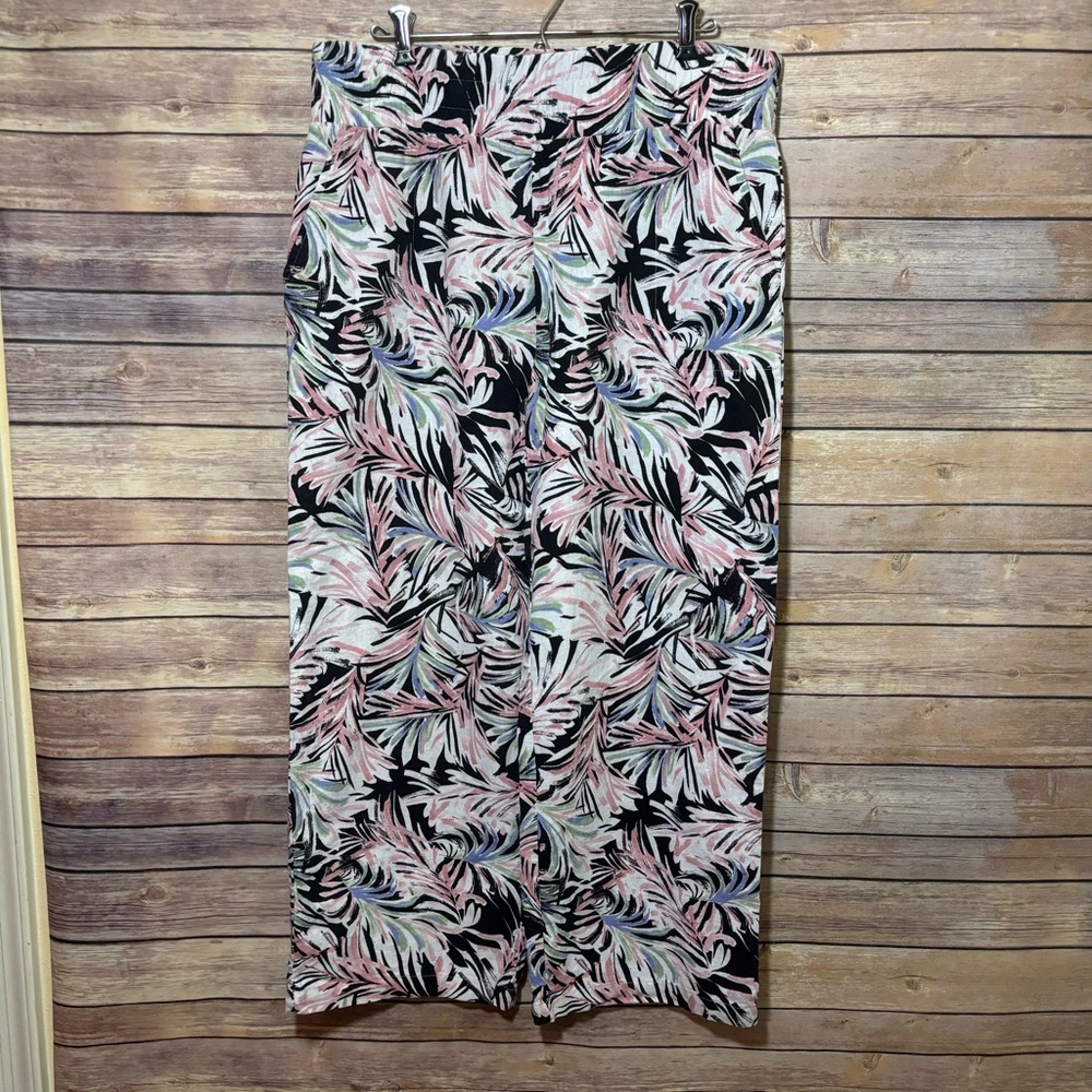 Land n Sea Linen Blend Capris Pink Floral Size Large EUC